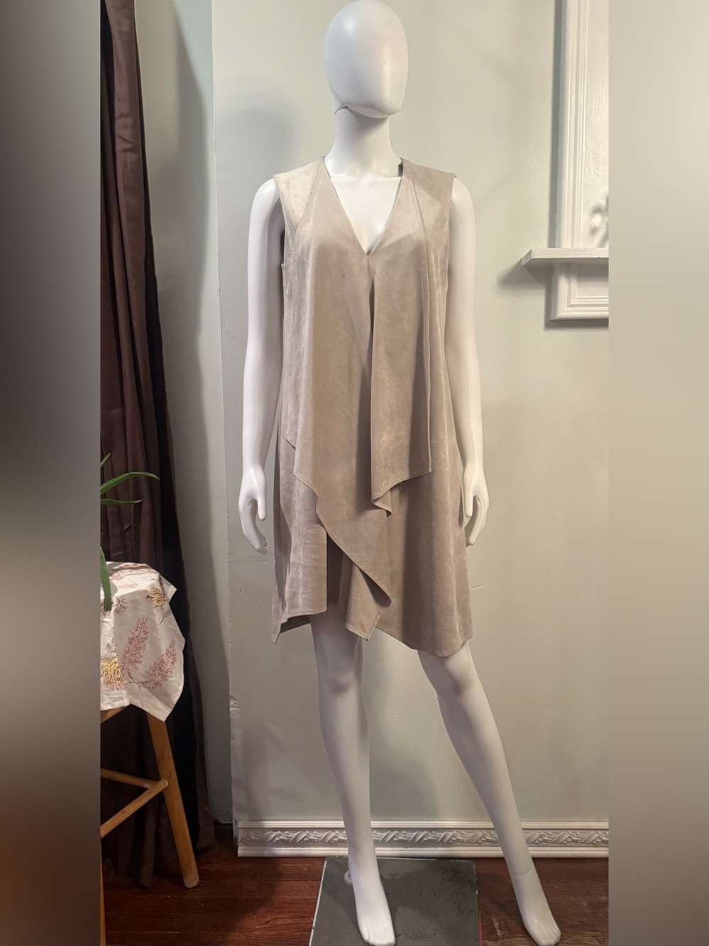BCBGMaxAzria Beige Taupe/Stone Draped V-Neck Sleeveless Mini Dress